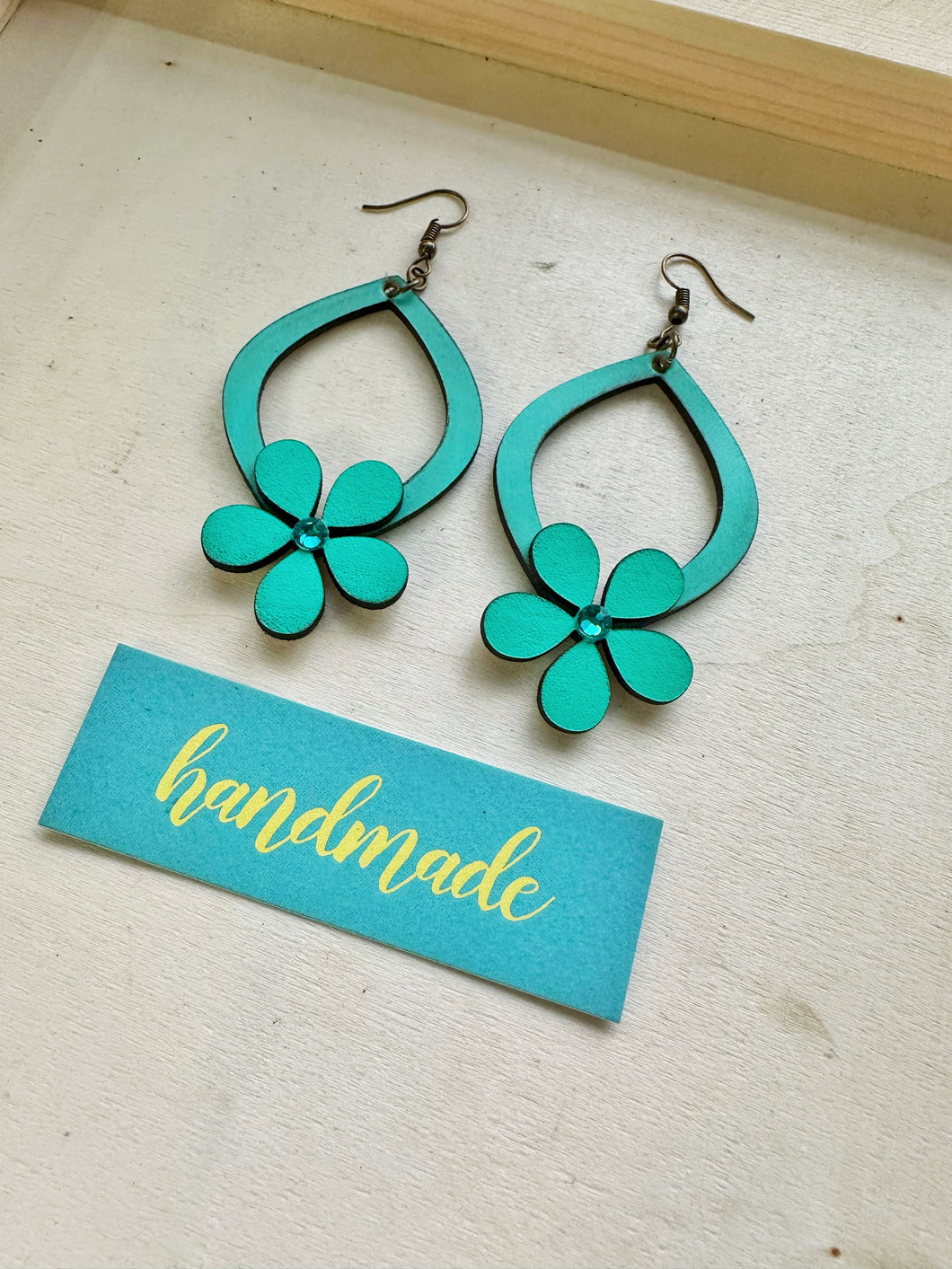 Teal Daisy Leather Drops